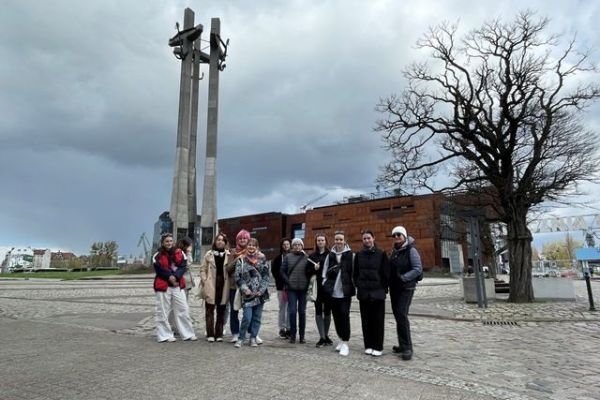 img-45632426AA66-D29A-12C1-A881-141B14611C33.jpg